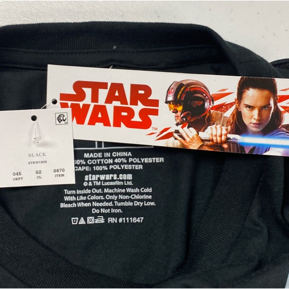 NWT Star Wars Dart Vader Disney Black short sleeve tee with removable cape - Picture 6 of 7